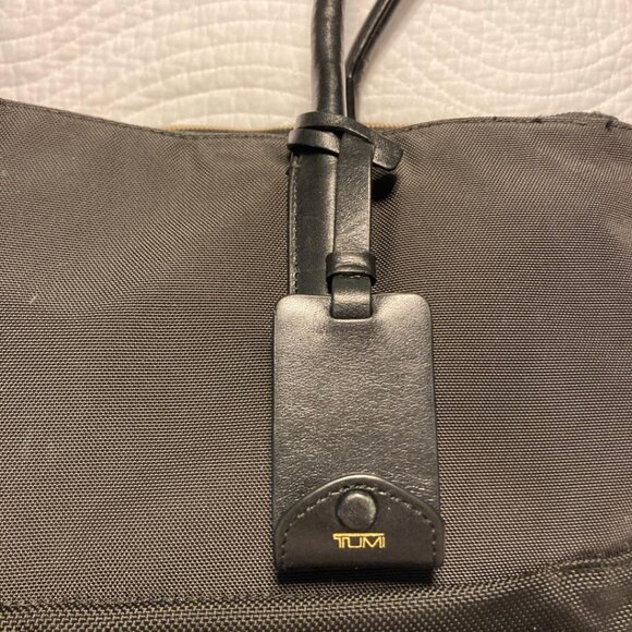 TUMI Larkin Hayes Triple Compartment Tote Bag Black Gold Travel Career Computer - Picture 16 of 16